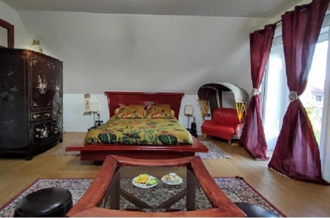 Chez Aurelia - Chambres & Table D'Hotes La Couture-Boussey Zimmer foto
